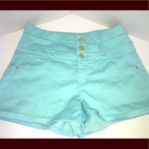 High waisted stretch fit shorts